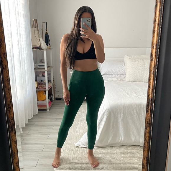 lululemon athletica Deep Green Leggings - Picture 1 of 4
